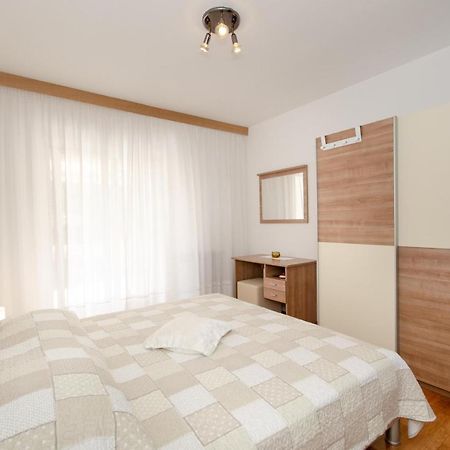 Apartments Bungavilia Rovinj Exteriör bild