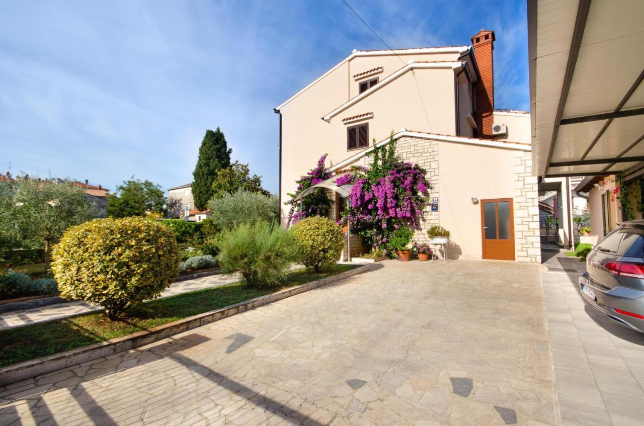 Apartments Bungavilia Rovinj Exteriör bild